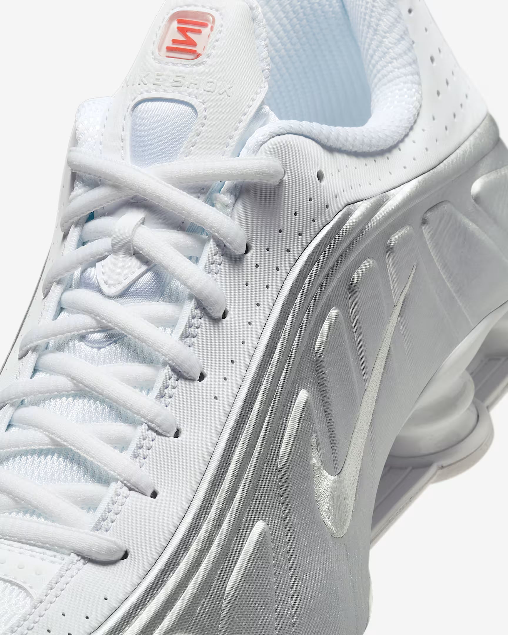 Nike Shox R4 White/Bright Crimson/Metallic Silver